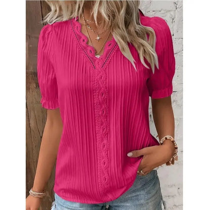Mira™ | Mira – Feminin topp med spetsdetaljer