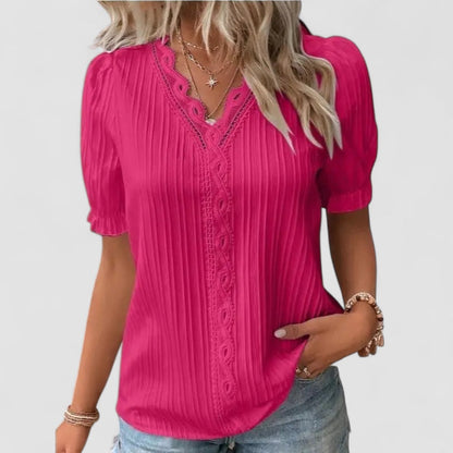 Mira™ | Mira – Feminin topp med spetsdetaljer